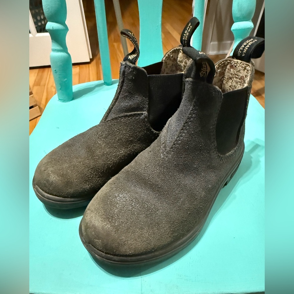 Blundstones